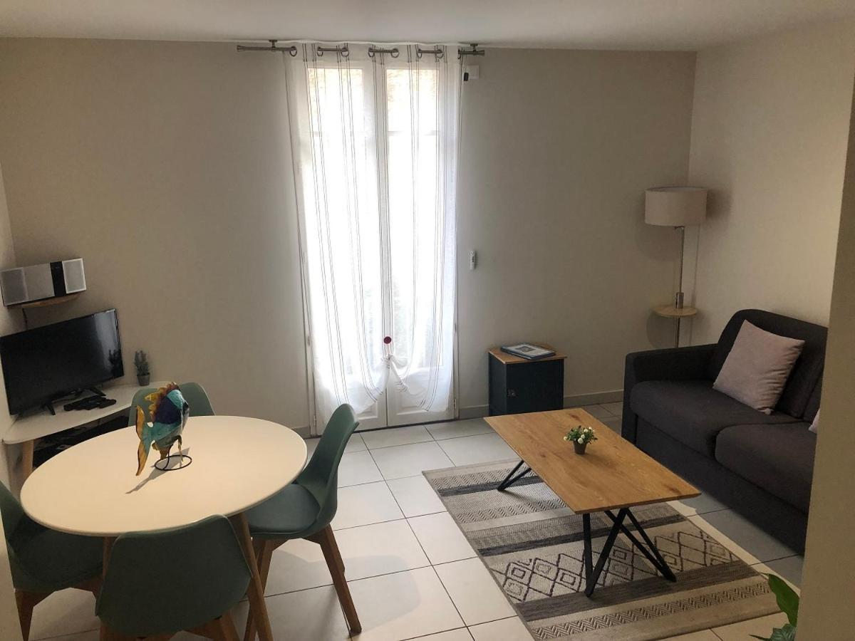 Les Poissons Apartment Сет Екстериор снимка